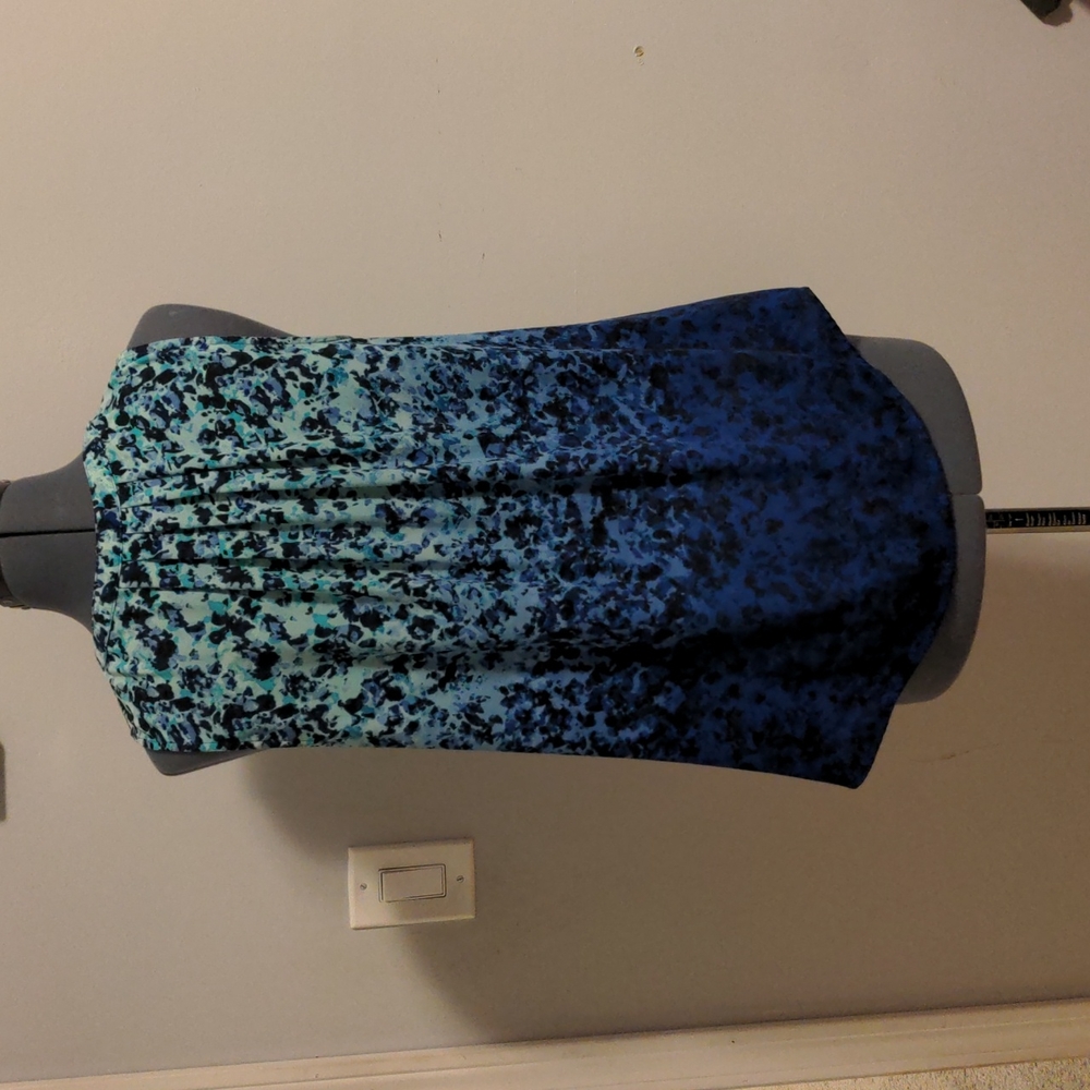 Top - Picture 2 of 2
